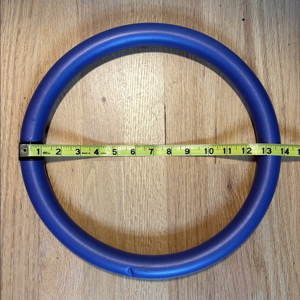 GAIAM Pilates Ring Fitness circle for toning - Picture 4 of 4